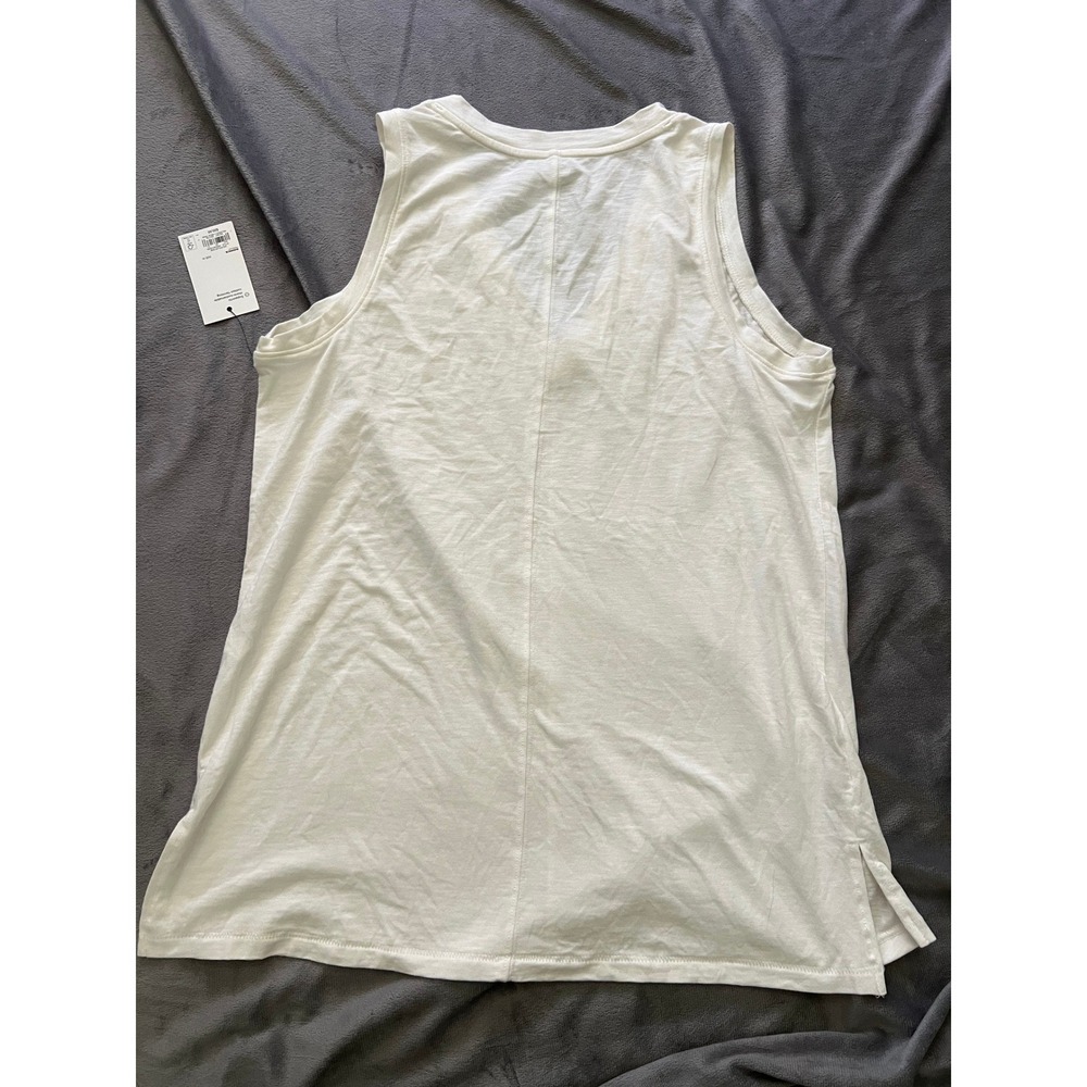 Sonoma Womens Relaxed V-Neck Tank Top Polar Beige White Medium NWT - Picture 7 of 7